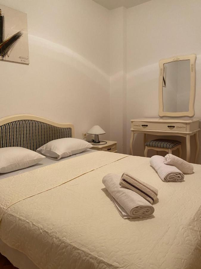 Apartments Mandarina Garden Petrovac Екстер'єр фото