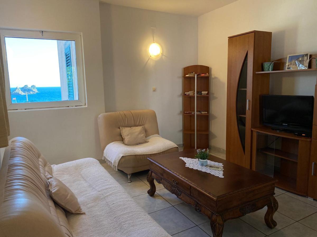 Apartments Mandarina Garden Petrovac Екстер'єр фото