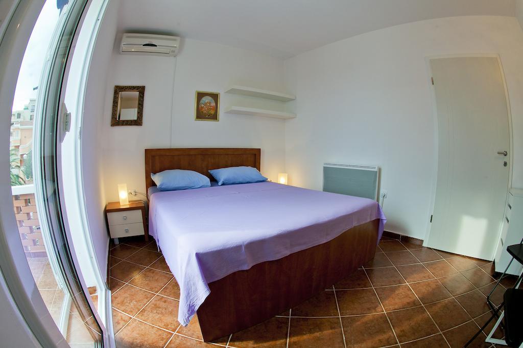 Apartments Mandarina Garden Petrovac Номер фото