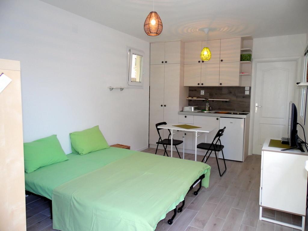 Apartments Mandarina Garden Petrovac Екстер'єр фото
