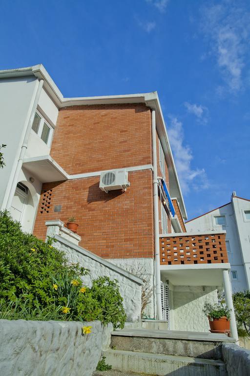 Apartments Mandarina Garden Petrovac Екстер'єр фото