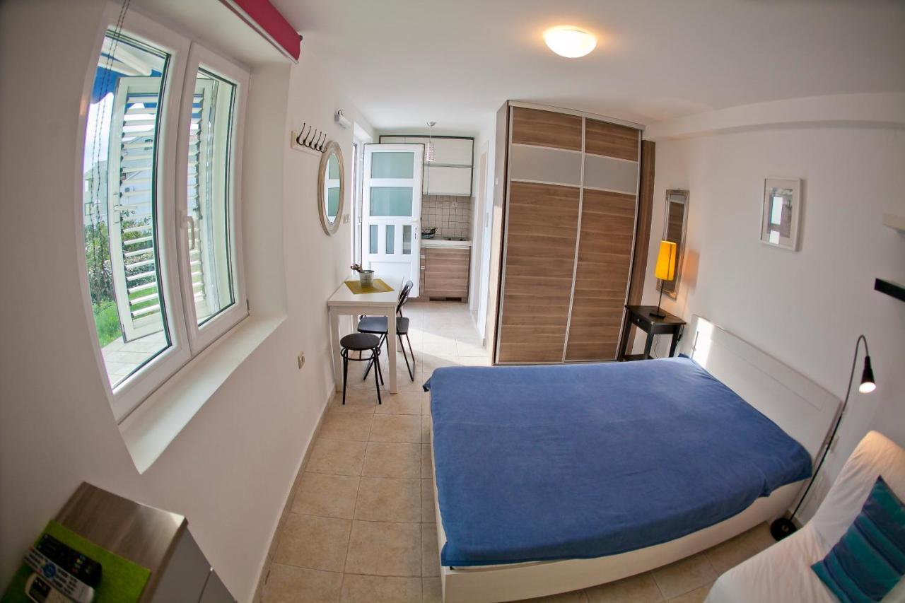 Apartments Mandarina Garden Petrovac Номер фото